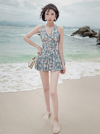 Swimming suits for women soaking in hot springs to conservatively cover their belly and make them look slim. Sexy one-piece swimsuit three-piece set 12122 blue L single size M three-piece set (80-95 Jin [Jin equals 0.5 kg])