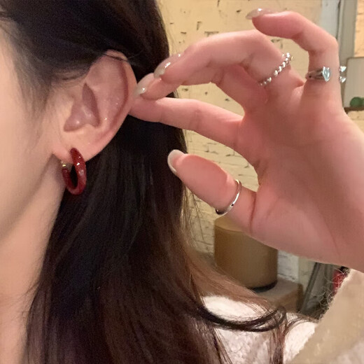 New Year's Eve Ankora Red Drop Glaze Earrings Light Luxury High-end Earrings Niche Temperament Earrings Autumn and Winter Earrings for Women Burgundy Plain Hoop Earrings One Pair