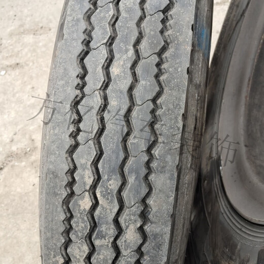 [High] Chengxin-LKW-Reifen 600/650/700/750/825-16 Gebrauchte Verschleiß-resistente Drahtreifen/Nylon 60% bis 70% neu (allgemein) 6.00R14 Drahtvakuum