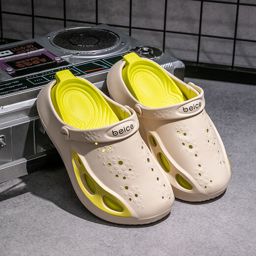 Schweinevater Kinderhöhlenschuhe Jungen Innenhäuser Anti-Rutsch im Freien im Freien im Freien weiche Sohle mit mittlerer Big Kinder 2025 Neue Sandalen Beige 36