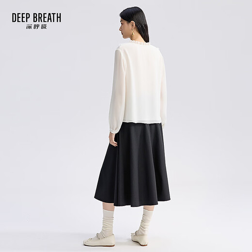 Deep Breathe DEEP BREATH Women's Lightweight and Breathable V-neck Shirt Top Women's A301793 Off-White S (2)