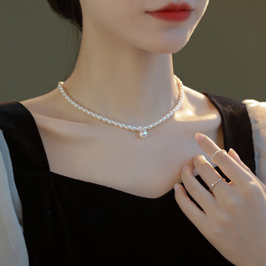 COULN KIN Freshwater Pearl Necklace Young Women Fashion Light Luxurious New Pendant Birthday Valentine's Day Gift for Girlfriend Simple Freshwater Pearl Necklace
