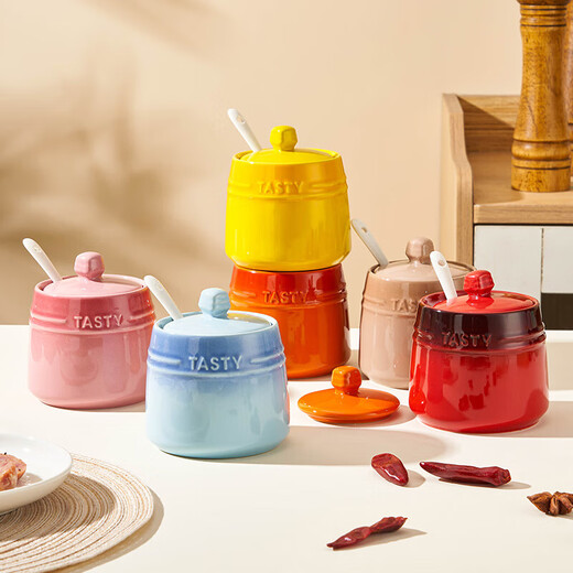 Ceramic household seasoning jar salt shaker kitchen seasoning box set seasoning bottle jar chili seasoning jar seasoning box oil tank seasoning jar (blue) + spoon