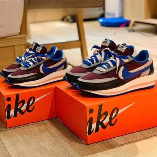 Nike (Nike) Sacai Undercover Takahashi Shield Co-Branded-Laufschuhe DJ4877-001-300-600 Schwarz, Blau und Rot DJ4877-300 35.5