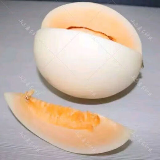 White sand honey melon seeds rock sugar melon seeds cantaloupe seeds spring, summer, autumn and winter balcony potted vegetables A pack of white sand honey melon seeds