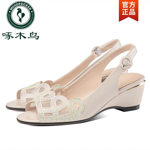 Specht Frauenschuhe Sommer Neue Fischmund Sandalen für Frauen 2025 Echtes Lederkeil mit mittlerem Heel Ein-Liner bequeme Frauenschuhe Strauchsteine ​​im Rahmen des weißen 34