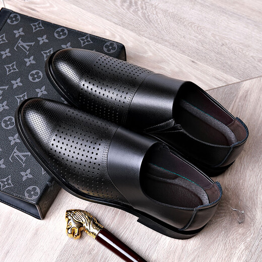 Western Camel (VANCAMEL) men's summer hole sandals breathable men's height-enhancing shoes for feet casual dad's shoes invisible inner height 6CM black single 6189 37