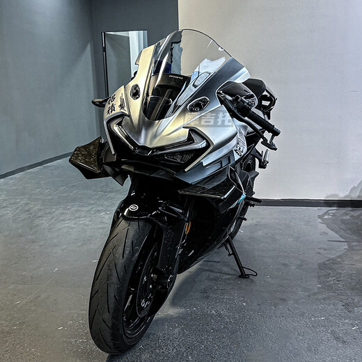 Kusen is suitable for Chunfeng 675SR modified competitive windshield, fixed wind wing, shark fin guard plate front wind shield, lower lip, carbon fiber color