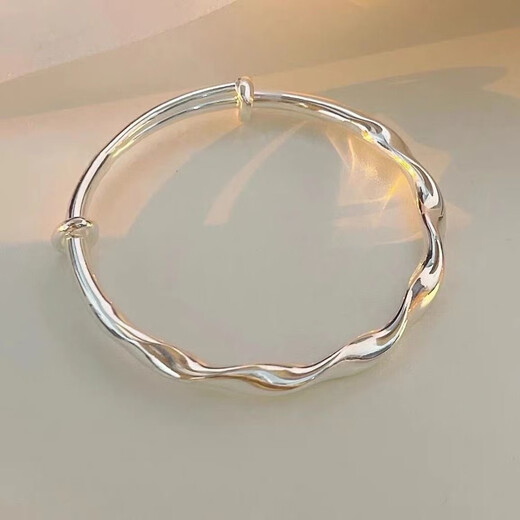 
New Mobius twisted bracelet for women's new line wavy bright surface simple circle high-end sense best friend bracelet decoration M1478 [1 piece of twisted bracelet]