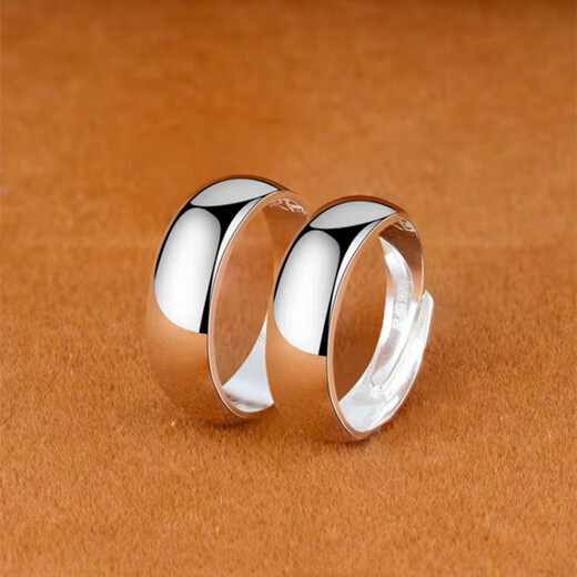 Wanmu Hong Kong 9999 sterling silver ring new plain ring glossy ring is simple and versatile. Found enough silver plain ring glossy ring. First come first served. Will be removed in seconds when sold out. 9.663 grams