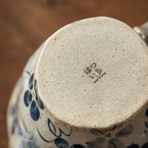 Tonghe Japan imported indigo dyed camellia teapot Japanese retro small fresh ceramic filter teapot afternoon tea tea set indigo dyed camellia teapot with tea filter 330ml