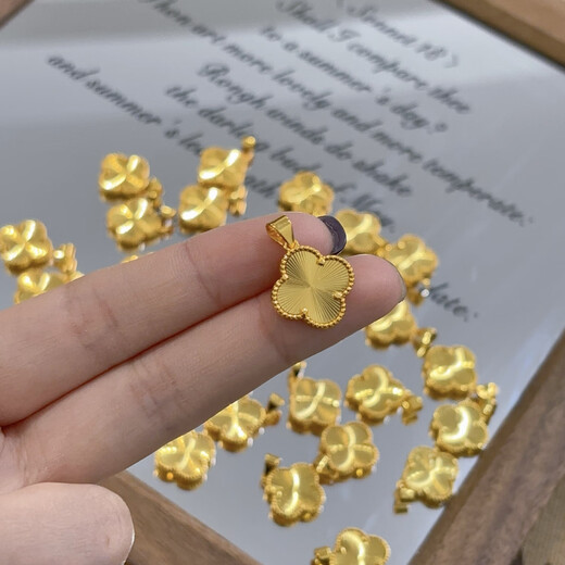 Alluvial gold 999 gold color classic high-end four-leaf clover pendant necklace women's simple flower shape versatile clavicle chain four-leaf clover necklace with exquisite gift box