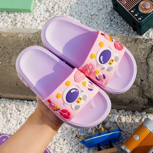 Summer new style cartoon astronaut children's slippers for boys and girls, home comfort slippers, cute slippers that can be worn outside, gray 34-35
