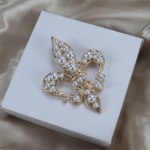 QUAMER gold store European antique jewelry poster style iris pearl brooch vintage corsage
