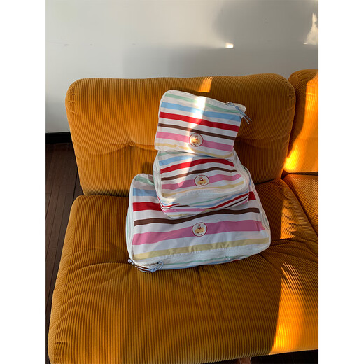 Tagi.<Popcorn>Puppy autumn and winter cute portable storage striped toiletry bag storage travel bag striped vanilla popcorn medium size