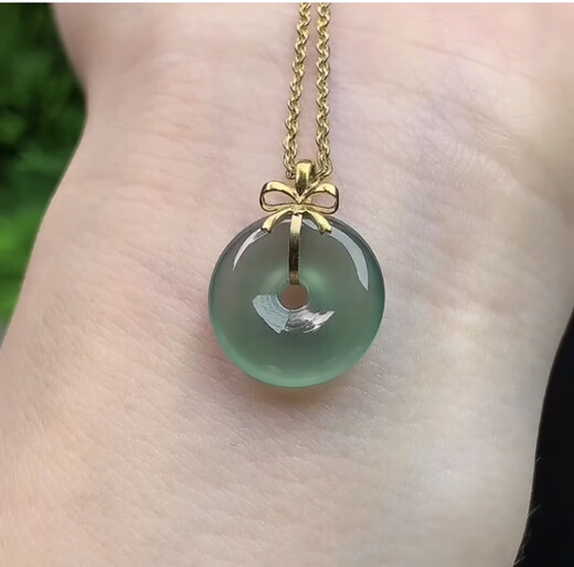 Lie Rui safe buckle pendant A goods Burmese stone button pendant plated with 18k gold inlaid with male and female baby style bow