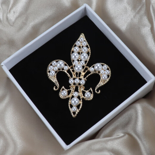 QUAMER gold store European antique jewelry poster style iris pearl brooch vintage corsage