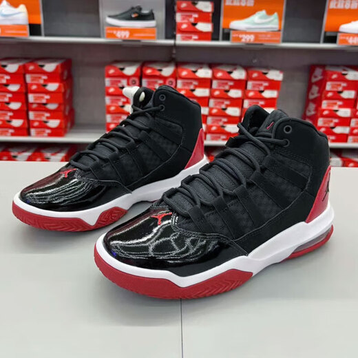 耐克（NIKE）女鞋春季Air Jordan大童鞋Max Aura 小康扣休闲缓震篮球鞋运动 AQ9214-006黑红 35.5