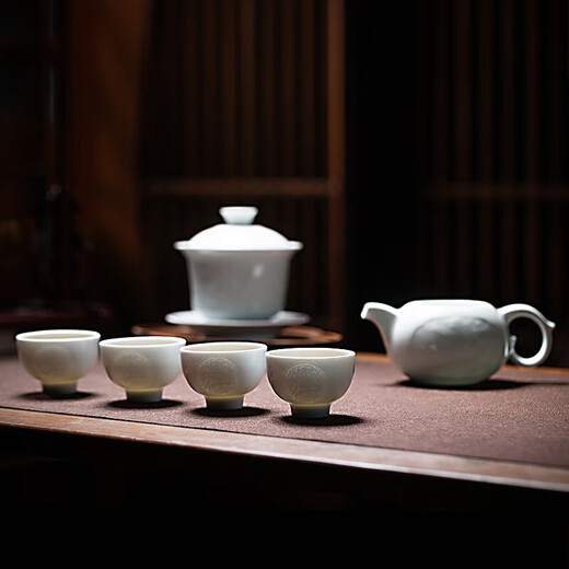 Gold inlaid jade teacher Huang Shouliang's handiwork Jingdezhen Shadow Celadon high-end Kung Fu tea set gift box Qingming Riverside Scene set