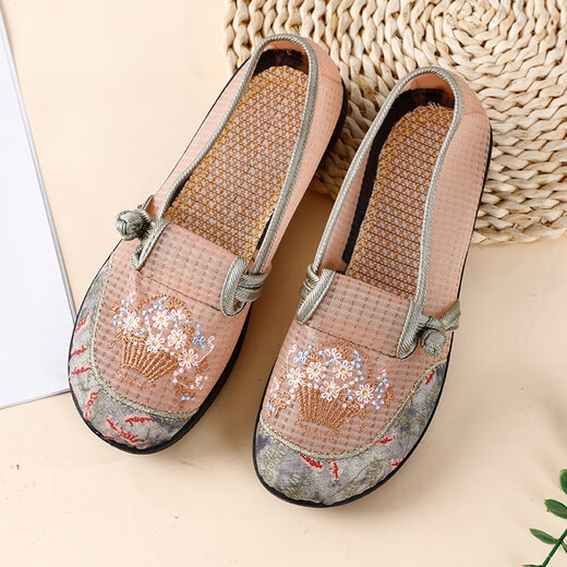 Changxiang Huili Hanfu 2025 summer new Beijing cloth shoes breathable mesh soft bottom embroidered shoes mother ethnic pedal pink mesh 1 35