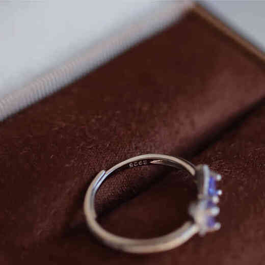 Qianjun's stunning blue-purple gemstone tanzanite ring, s925 sterling silver ring, adjustable gift for women, a natural tanzanite ring with adjustable opening