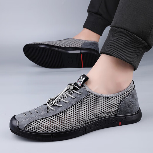 Der neue 2025 -Atmungs -Mesh -Hollohloch des alten Mannes am alten Mann atmungsaktives Mesh Casual Schuhe Sport und lässige Flugschuhe grau (15696) 39