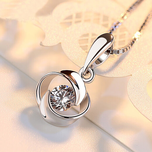 PT950 Platinum Necklace, Girlfriend Gift 18 Necklace, Versatile Platinum Jewelry, Diamond Pendant for Women, Light Luxury Rubik’s Cube Pendant + (Yuanbao Chain)