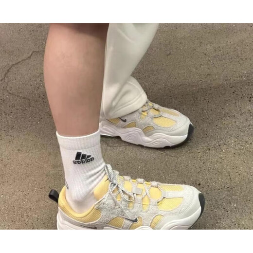 NIKE(耐克)TechHera无烟煤纯黑复古老爹运动鞋女款DR-官方旗舰正品 DR9761-401女款 / 37.5