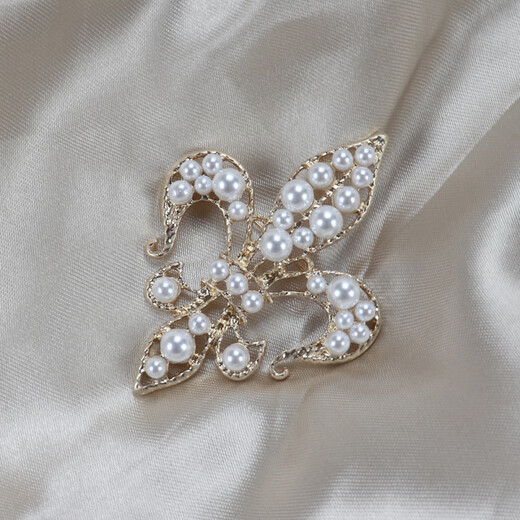 QUAMER gold store European antique jewelry poster style iris pearl brooch vintage corsage