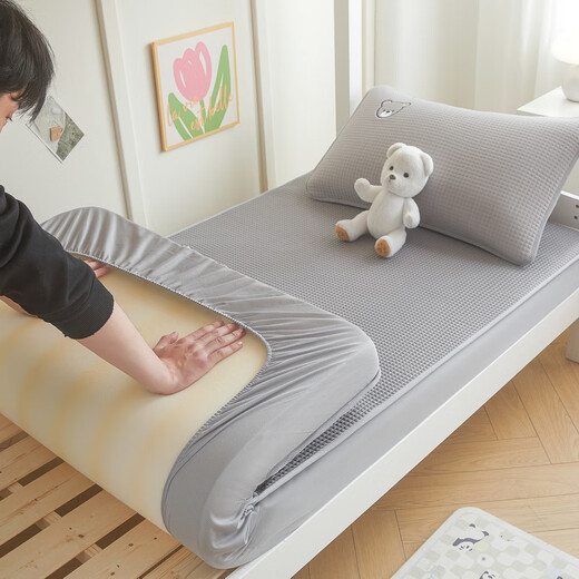Antarctica Class A ice bean mat dormitory 0.9x1.9m PE cool feeling bed sheet soft mat home baby ice silk mat Ruibao bear bed sheet-grey single mat 90cm*190cm