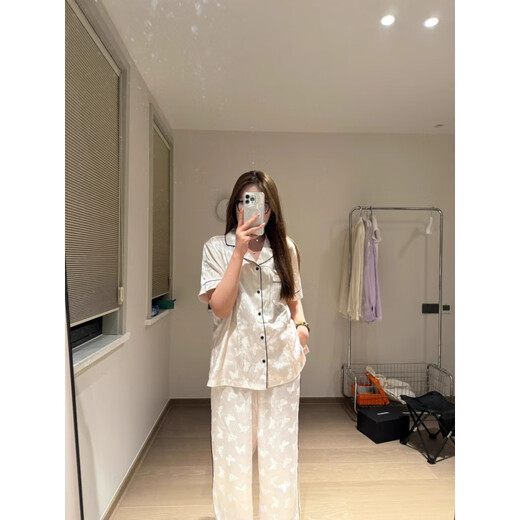 CLOLV KISS CK High-End Butterfly Printed Ice Seide Pyjamas für Frauen im Sommer kurzärmelige süße Ins Home-Kleidungsset können draußen getragen werden. YFY9901 [Silky Cool] M [Vorschlagen 80-100jin [Jin ist gleich 0,5 kg]]]