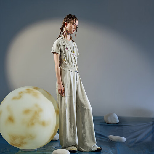 Pantalones de color caqui de luz solar Jopín 2025 Summer NUEVO Estilo Supulado Temperamento de moda Temperamento para mujeres Ligero Caki L