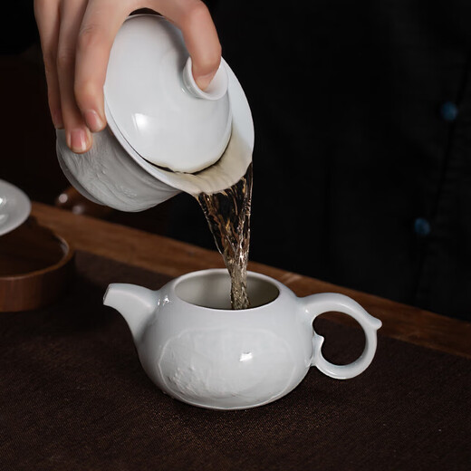 Gold inlaid jade teacher Huang Shouliang's handiwork Jingdezhen Shadow Celadon high-end Kung Fu tea set gift box Qingming Riverside Scene set