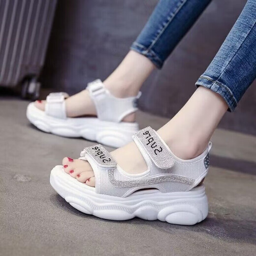 网红运动凉鞋女2025新款夏季百搭魔术贴厚底内增高老爹松糕鞋 黑色 38