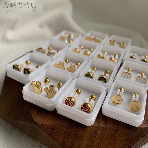Yingtang Old Phoenix Gold Store Model 999 Gold Pure Gold 18k Screw Buckle Earrings Women's Niche Light Luxury Ear Bone Nail Earrings Bow Bunny