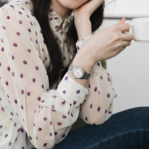 Plum Blossom (Titoni) Schweizer Uhr Women's Universe Serie Automatische mechanische Stahlgürtel Frauenwache Haoshi 27mm 729-S-DB-695 Silberscheibenstahlgürtel