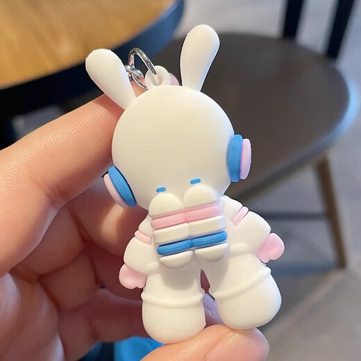 Space Rabbit's New Keychain Doll Pends para la exquisita bolso escolar de las mujeres Adorno colgante Lindo INS Cadena de llave Ring Ring Space Conejo con tira de cuero azul