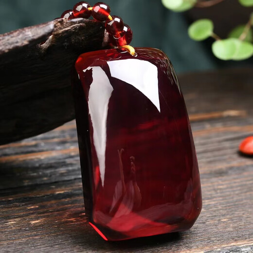 Fat Donglai quality amber and blood amber necklace blood pool beeswax Wushi brand accompanying pendant burgundy for men and women