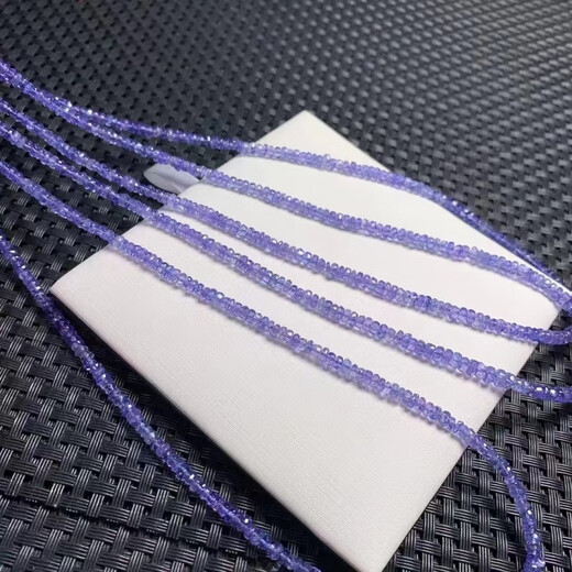 Xiangman Sleeve Natural Tanzanite Stone Plate Beads Clavicle Chain Necklace Size 3-4mm Support Re-examination Fashion Goddess Style Natural Tanzanite Stone Plate Beads Clavicle Chain Necklace Ruler