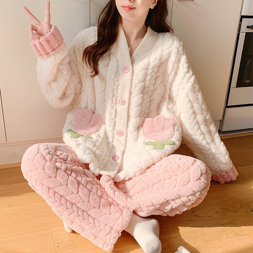Korallenmerze Einschränkung Kleidung Herbst und Winterstil postpartale schwangere Frauen Pyjamas verdickt und im Winter Samt hinzugefügt, um Schwangerschaft zu stillen.
