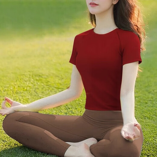 Shuangxiu high-looking yoga clothes for women 2025 new slimming and high-end sports short-sleeved fitness Pilates training clothes Ankora red short-sleeved + mocha pants L 110-120Jin Jin equals 0.5 kg