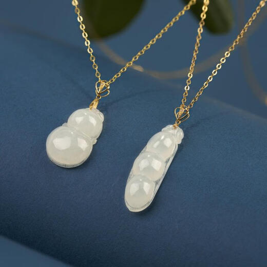 Qianjun 18K gold natural jade A-grade ice seed green bean Fushou gourd pendant light luxury high-end accessories gourd