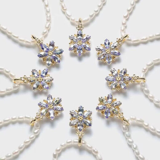 Shengbei Japanese nojess Christmas limited romantic snowflake natural moonstone tanzanite sterling silver crystal necklace clavicle chain natural moonstone pendant