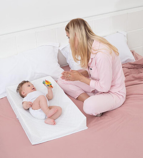 Rabbit and Bear Three-sided Protective Diaper Table Can Stand Cribs Baby Diaper Change Assisted Massage Artifact Can Stand in the Air (Can Stand Cribs)
