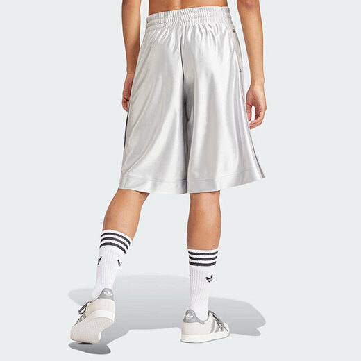 阿迪达斯 （adidas）短裤女裤2025夏季新款运动裤宽松舒适休闲梭织透气五分裤 IT9768银灰色 XS