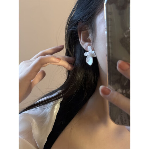 天启世纪母亲节礼物简约亚克力花朵耳钉小众设计轻奢气质高级感精致新娘珍 3884B「雪薇花」双垫蚊香盘耳夹