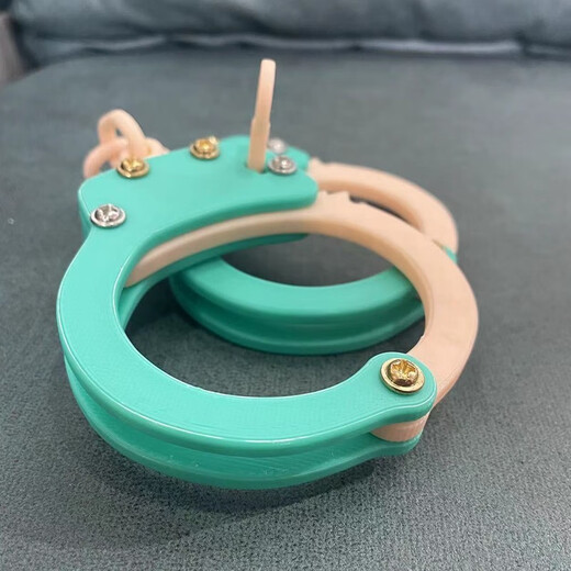 Internet celebrity Douyin 3D printing toys, carrots, handcuffs, creative toys, funny, novel and strange toys, carbon fiber handcuffs toys 3D printing, get 2 keys