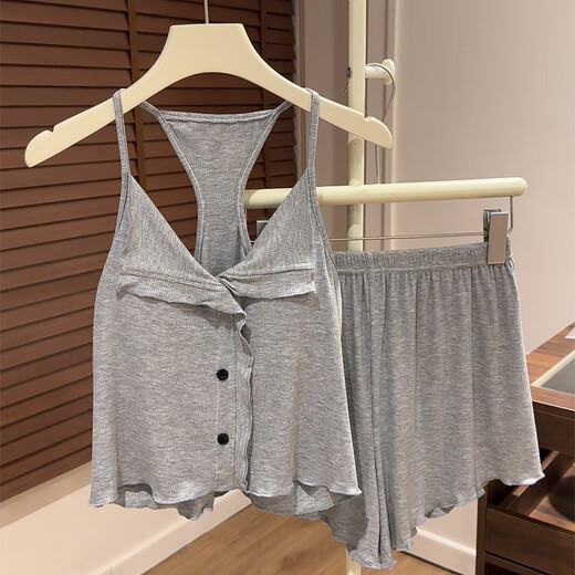 Pyjama pour femmes avec poitrine d'été pure et sexy shorts à suspende