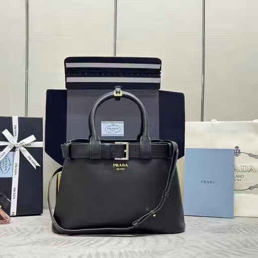 2025 Neue modische und vielseitige Pendlertasche Toilettenbag 30 16