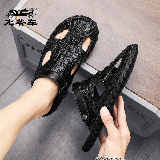 
Classic Car (WECKER) Hong Kong High-end 2025 Genuine Leather Men's Bottle-Battle Soft Sole Sandals Outside Wearing Beach Business High-end Casual M9855 Black Waterproof and Anti-Slip 38